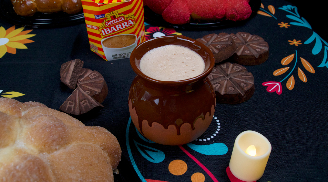 PAN DE MUERTO CON CHOCOLATE